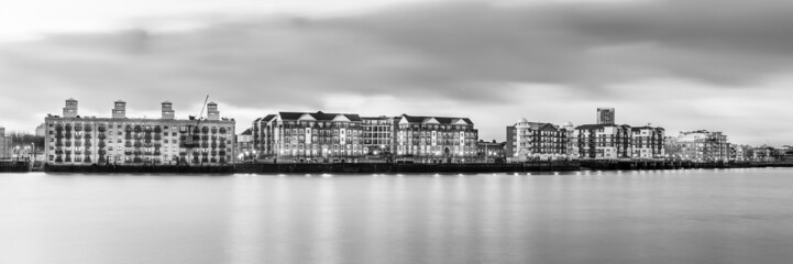 Thames buildings