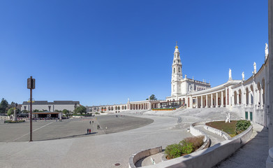 Fototapeta na wymiar Basilica of Nossa Senhora do Rosario and square
