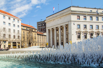 Naklejka premium Croatian national bank palace and fountain in Zagreb