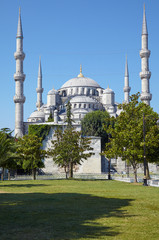 Fototapeta na wymiar Blue Mosque (Sultanahmet Camii) in Istanbul.