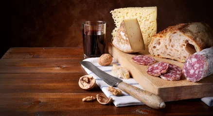 Zelfklevend Fotobehang Cheese, salami, bread and red wine © fabiomax