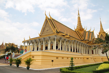 Naklejka premium Sala intronizacyjna Pałacu Królewskiego w Kambodży