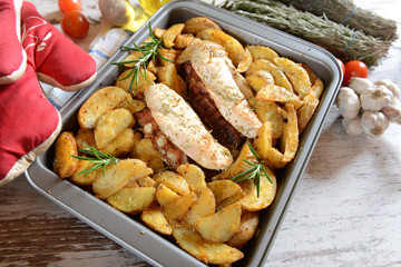 Chicken loins stuffed with bacon and gorgonzola