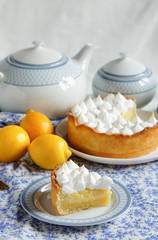 lemon tart with merengue