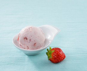 Gelato alla fragola