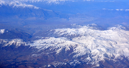 Obraz premium survol du massif montagneux de zagros