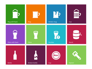 Naklejka premium Beer icons on color background.