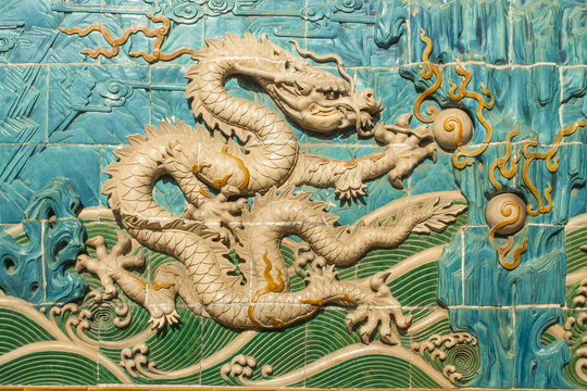 Traditional Chinese White Dragon Decorated Wall