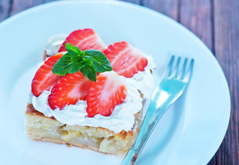 pie with strawberry
