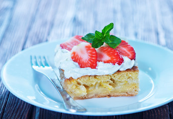 pie with strawberry