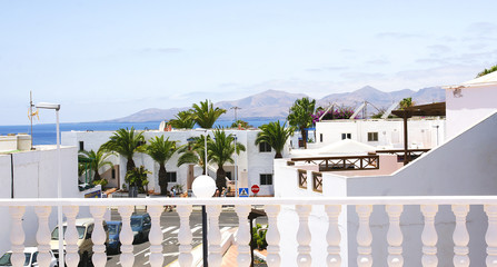 Obraz premium Arquitectura típica canaria en Puerto del Carmen, Lanzarote