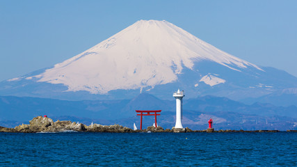Japan shrine and Moutain Fuji at the bay - 80756885
