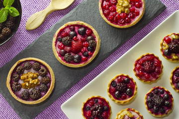 Autumn fruits cakes