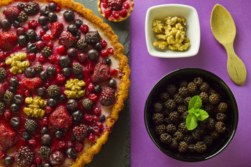 Autumn fruits cake