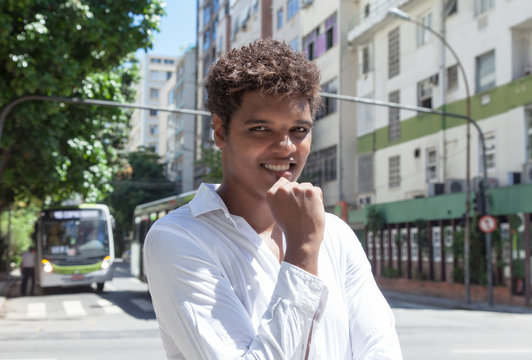 Attraktiver Latino in Rio de Janeiro