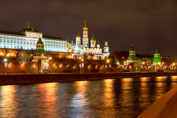 Fototapeta na wymiar Moscow Kremlin from the Moscow river at night