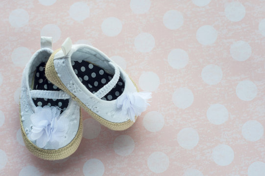 Zapatos de nena blancos