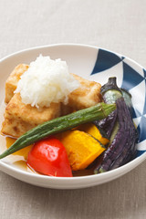 夏野菜と揚げ出し豆腐