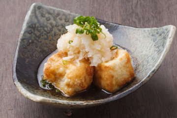揚げ出し豆腐