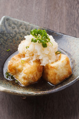 揚げ出し豆腐
