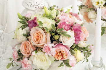 Obraz premium Bridal bouquet. Spring colorful flowers. Roses