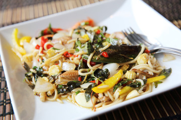 Spaghetti spicy seafood thai style