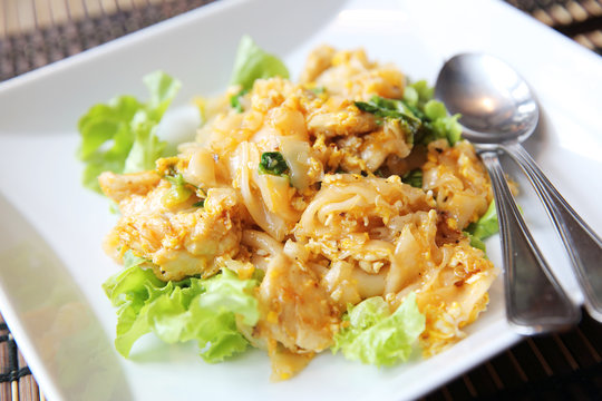 Fried Noodles with Chicken