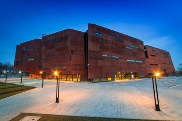 Obraz premium Rusty steel building of European Solidarity Museum in Gdansk