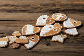gingerbread heart-shaped