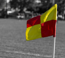 Drapeau rouge et jaune