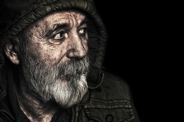 Very old homeless senior man portrait - 80810036