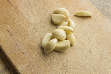 Fresh Pealed Garlic Cloves