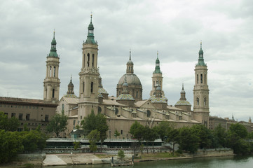 Fototapeta na wymiar Zaragoza, famouse old church