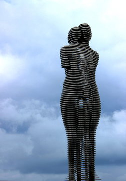 Moving Statue Of Nino And Ali  In Batumi