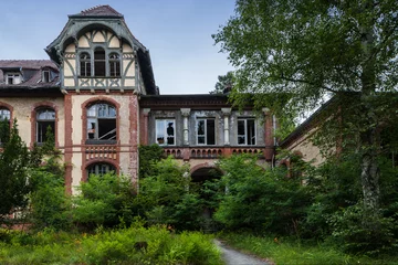 Selbstklebende Fototapete Altes Krankenhaus Beelitz Beelitz Heilstätten