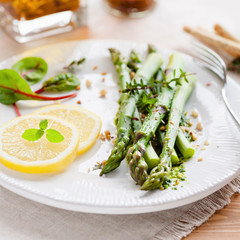 grüner Spargel