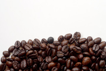 Fototapeta premium Brown coffee beans isolated on white background