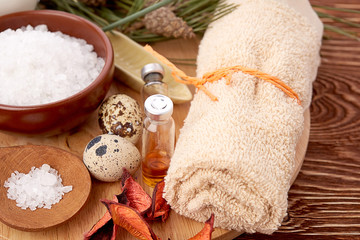 Coniferous bath salt and towel