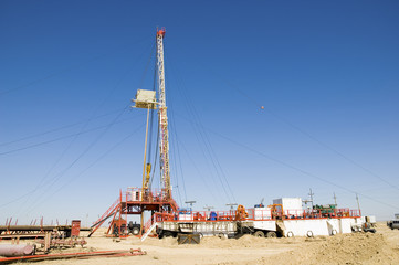 Loaded drilling rig on a desert