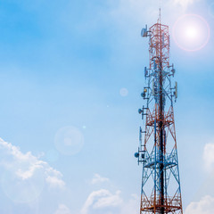 Obraz premium Huge communication antenna tower