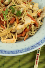 nouilles chinoises et poulet