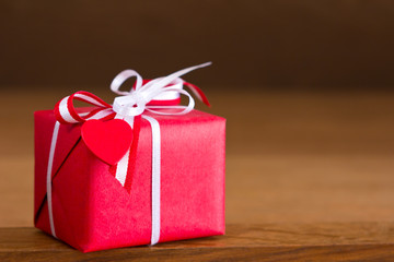 Gift heart red dark wood