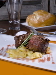 Sirloin steak with potatoes