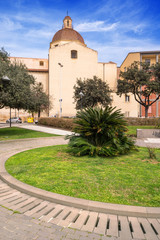 Cagliari, piazza Ss Cosma e Damiano e chiesa di San Lucifero