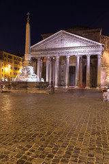 Fototapeta na wymiar Pantheon Rome at Night