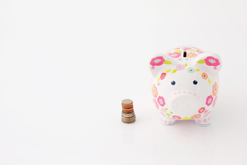 コインと貯金箱
