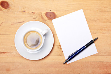 aromatic coffee on wood table with memo