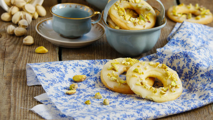 cookies with pistachios and lemon icing