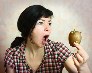 pretty houswife with sprouted potato