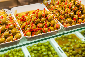 traditionelle Tapas an einer spanischen Ladentheke